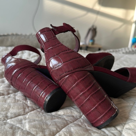 LC Lauren Conrad Burgundy Suede High Heels SZ: 7 - Picture 4 of 4